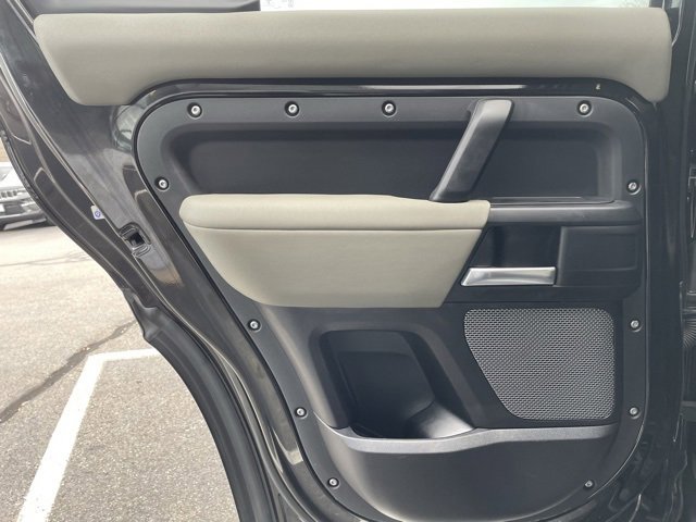 Used 2020 Land Rover Defender 110 S image 23