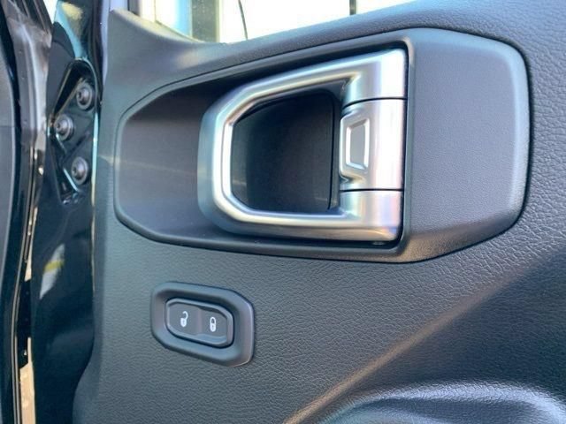 Used 2023 Jeep Gladiator Sport AWD/4WD image 56