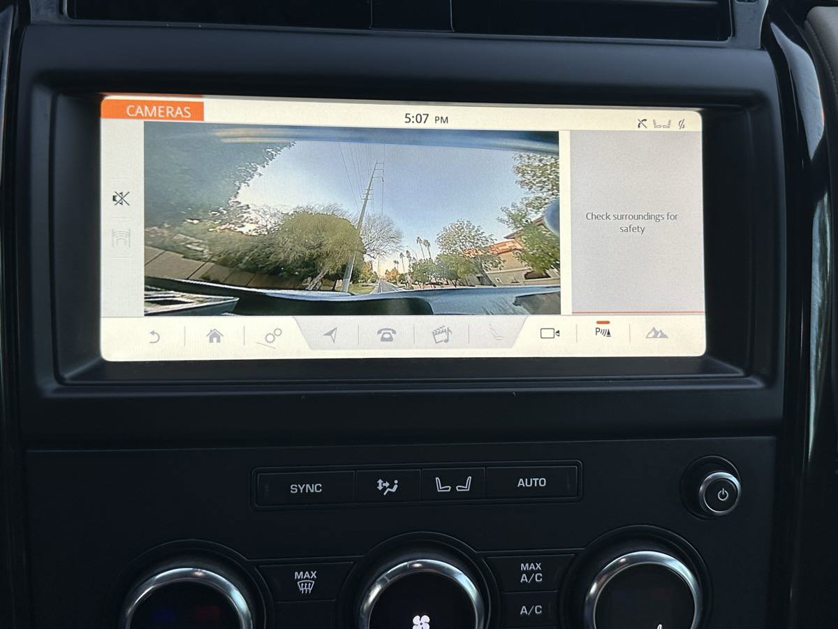 Used 2018 Land Rover Discovery SE image 43