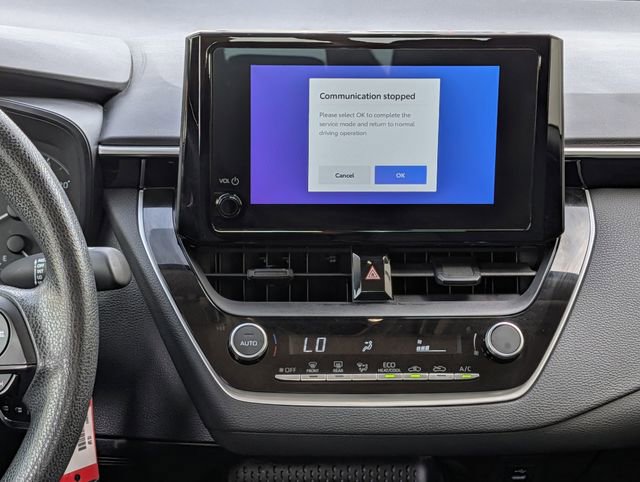 Used 2025 Toyota Corolla LE FWD image 15