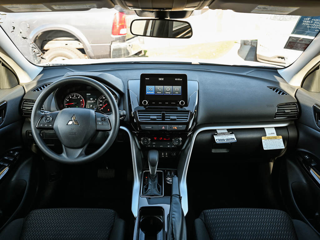 New 2026 Mitsubishi Eclipse Cross LE image 12