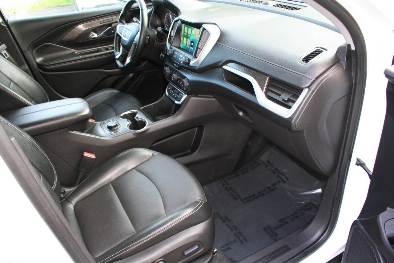 Used 2023 GMC Terrain SLT image 17