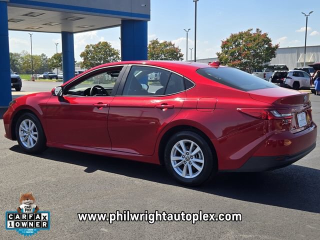 Used 2025 Toyota Camry LE FWD image 5