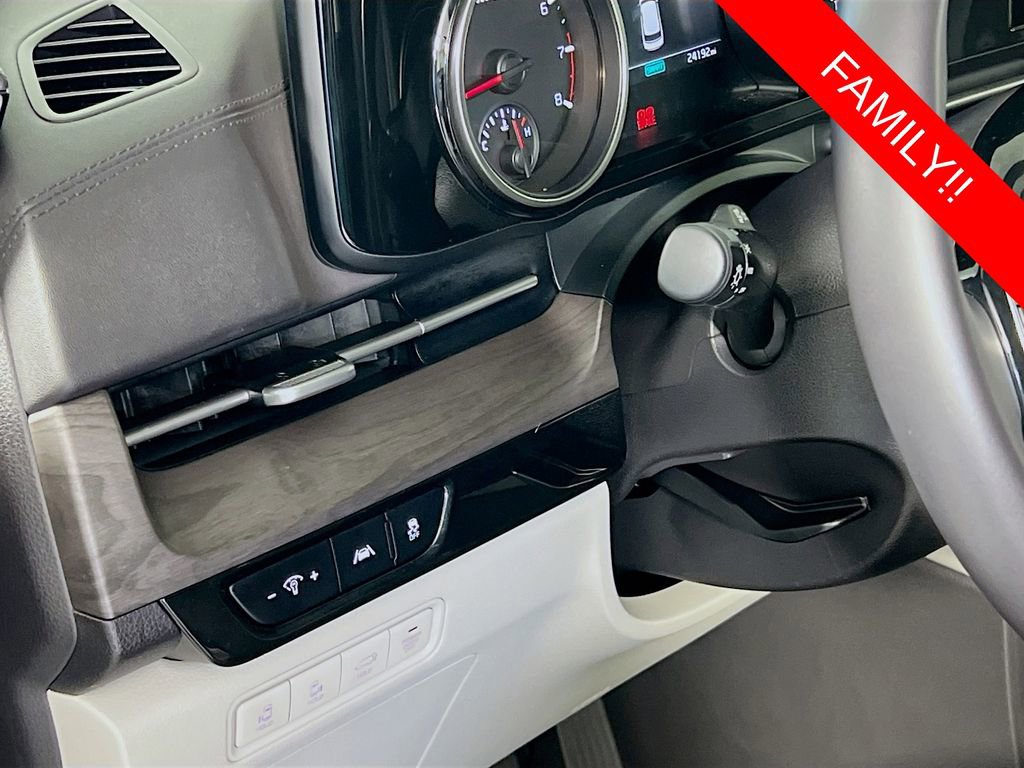Certified 2024 Kia Carnival EX image 11