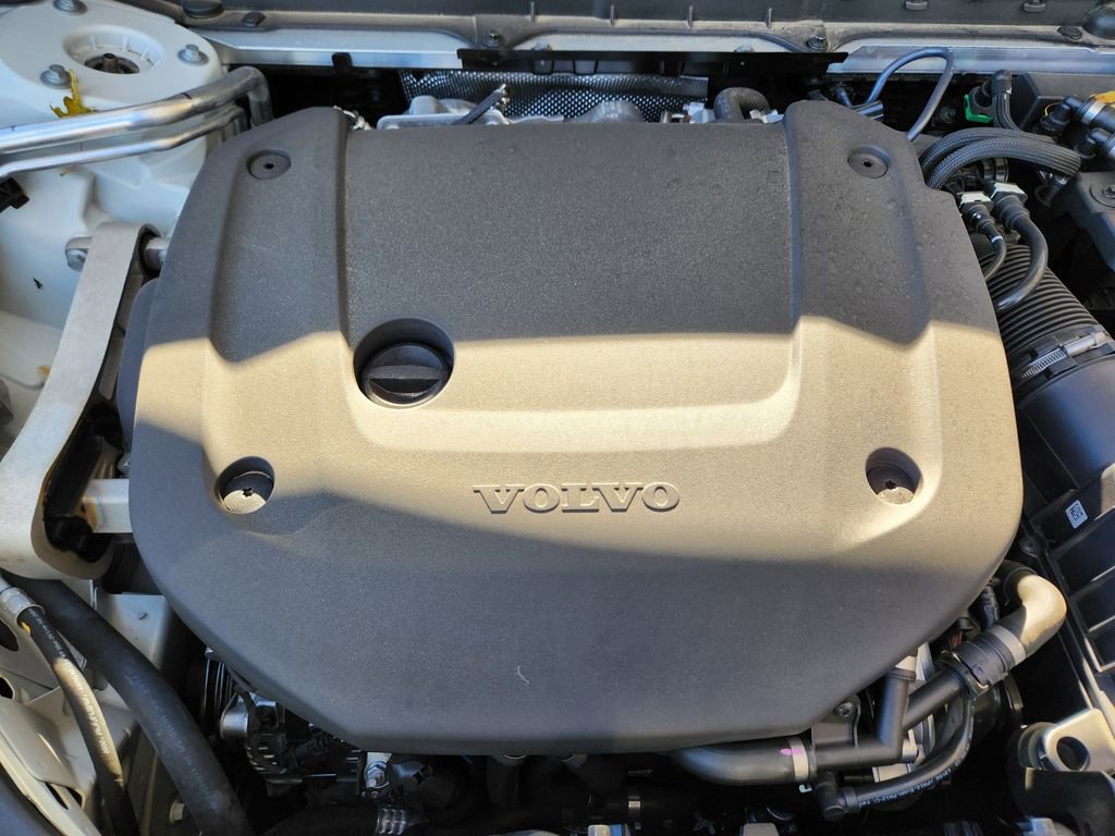 New 2025 Volvo XC90 B6 Core w/ Protection Package Premier image 25