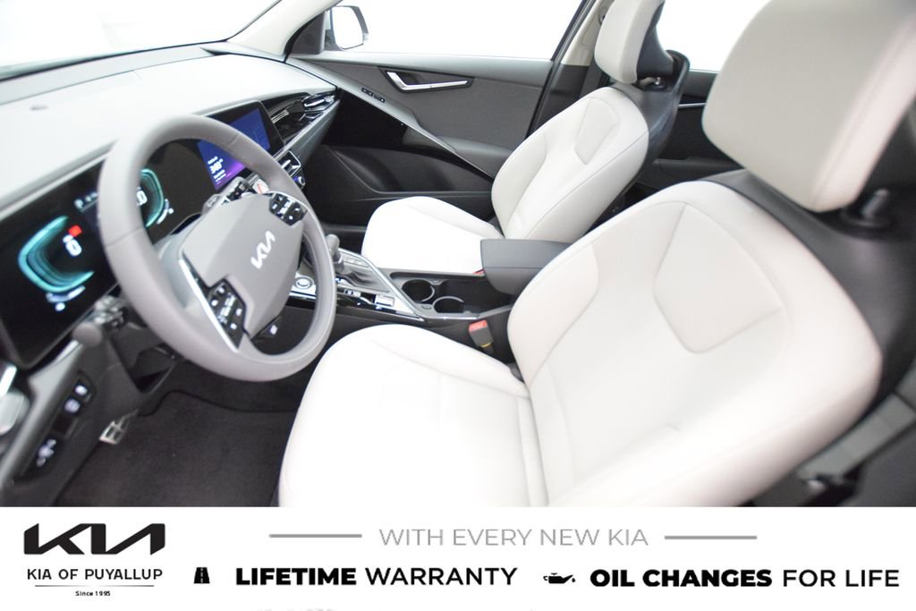 New 2025 Kia Niro EX Touring image 10