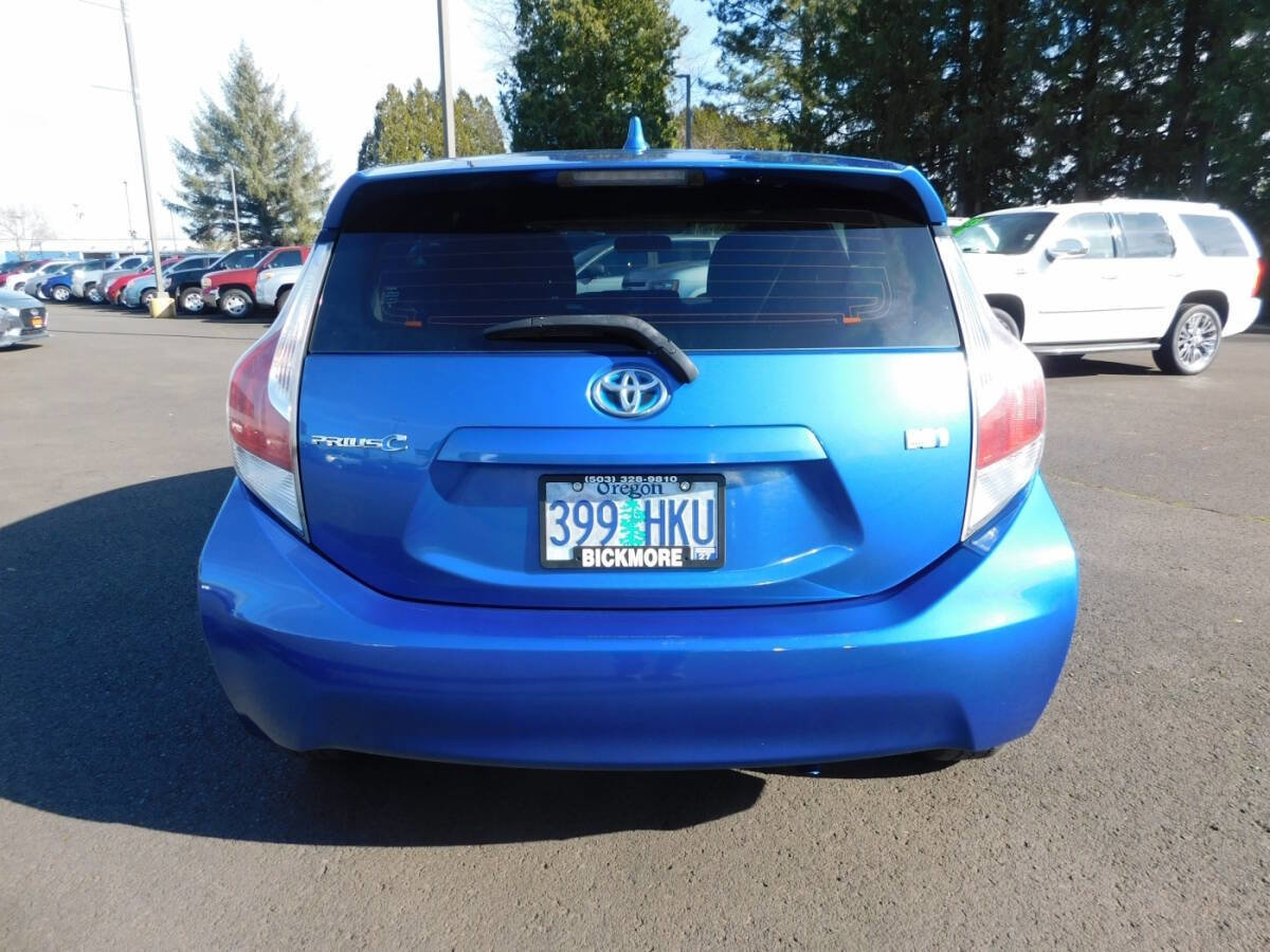 Used 2015 Toyota Prius C Three image 20