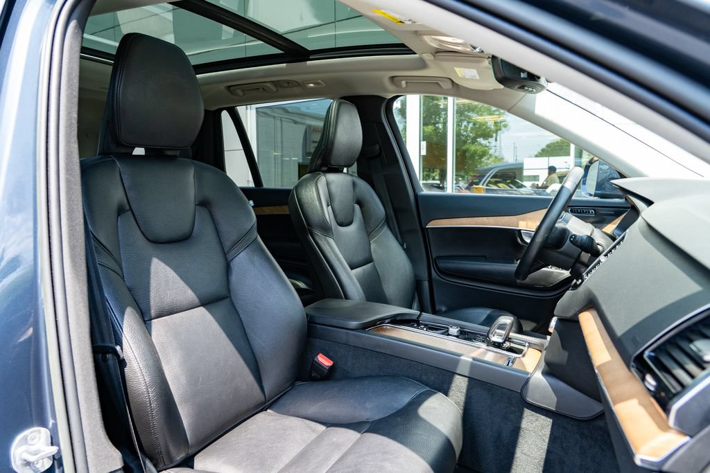 Used 2023 Volvo XC90 B6 Plus AWD/4WD image 28