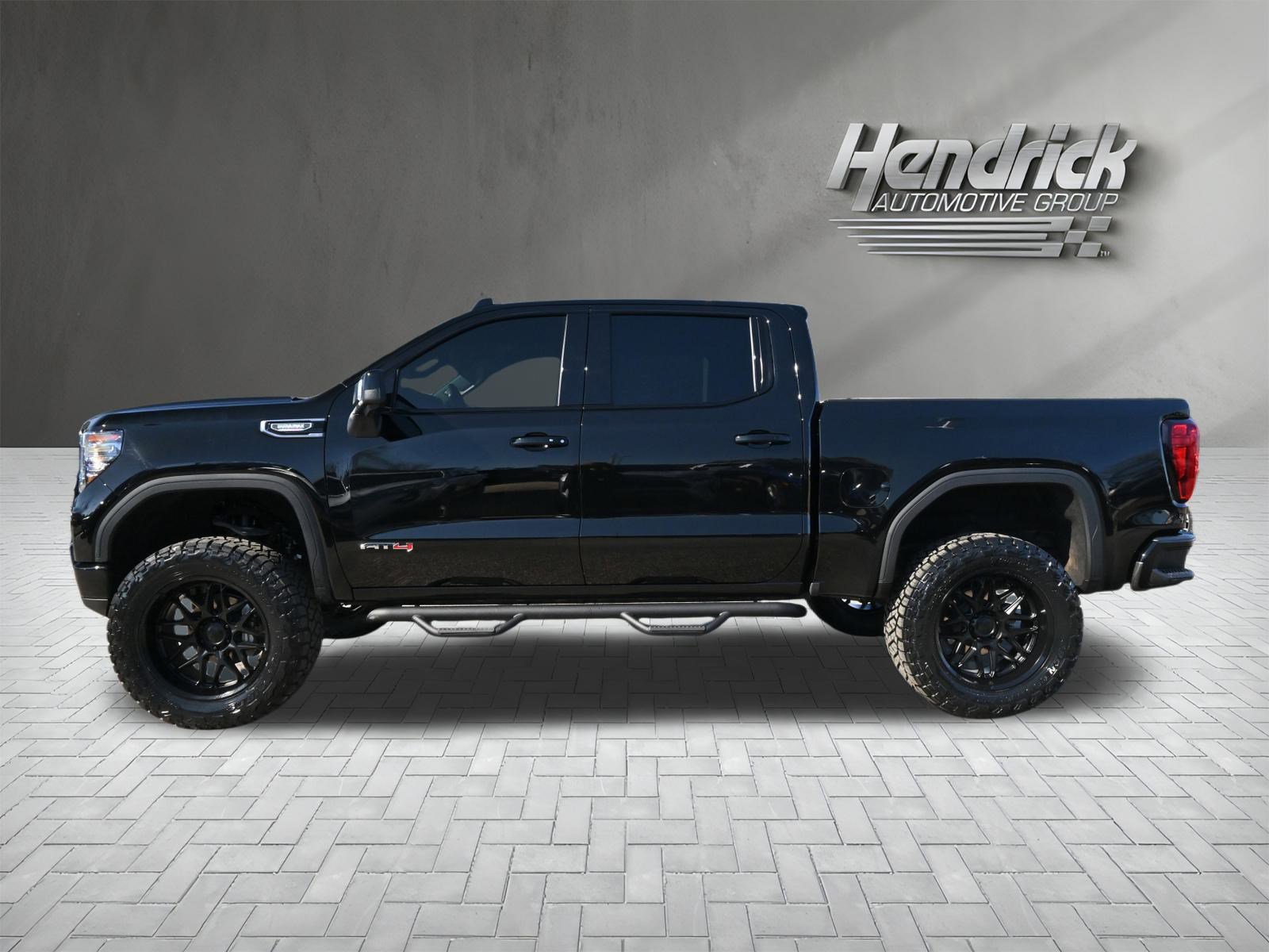 Used 2024 GMC Sierra 1500 AT4 w/ Technology Package image 7