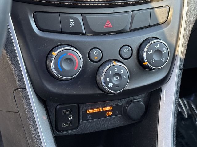 Certified 2021 Chevrolet Trax LT w/ LT Convenience Package image 17