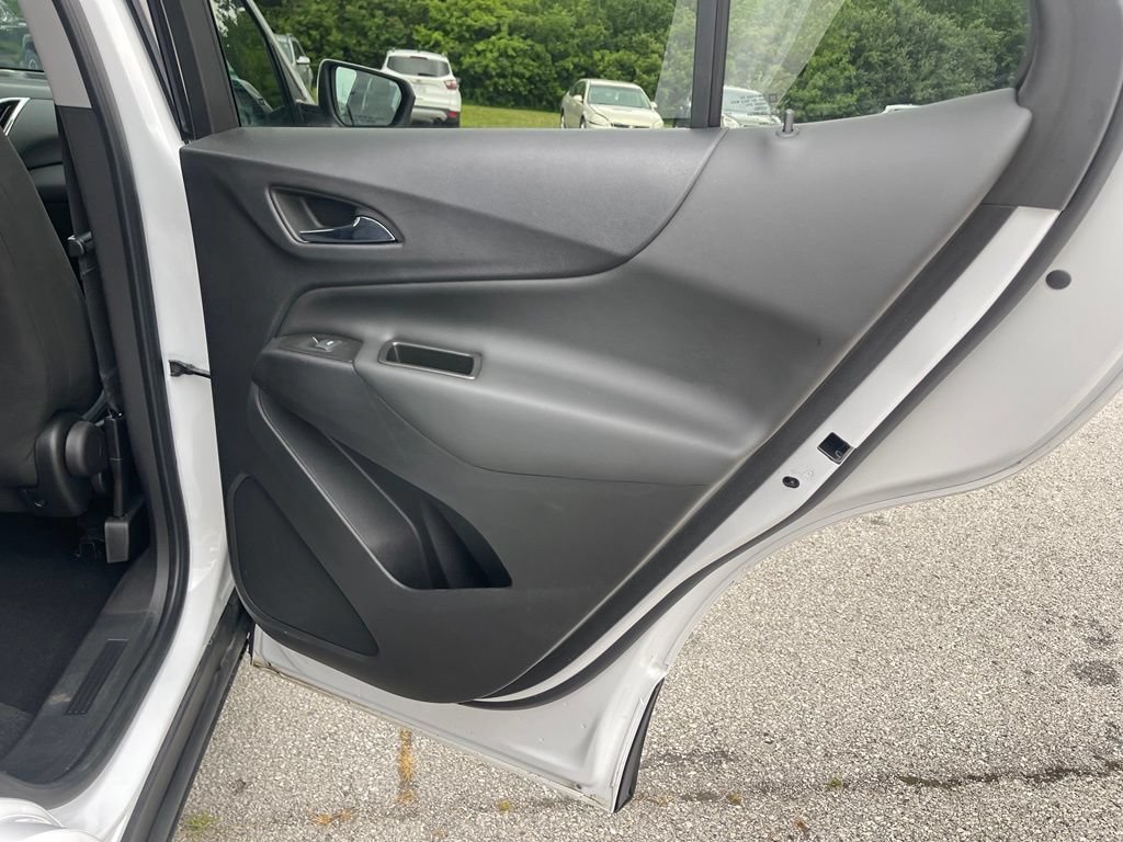 Used 2023 Chevrolet Equinox LT w/ LPO, Floor Liner Package AWD/4WD image 18