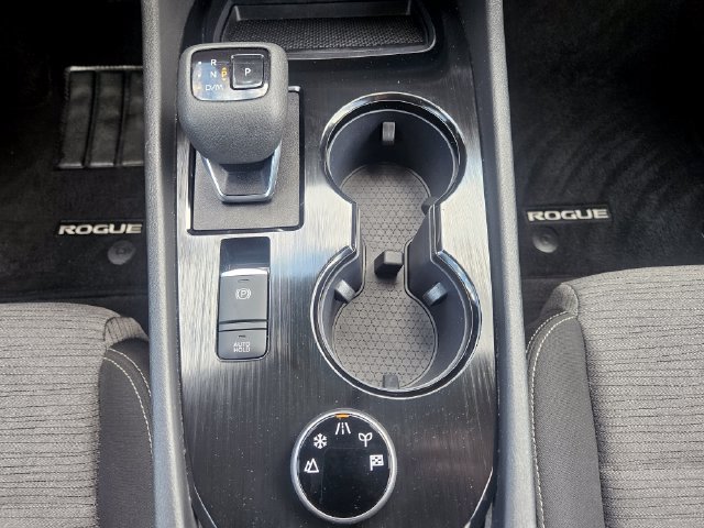 Used 2023 Nissan Rogue SV AWD/4WD image 29