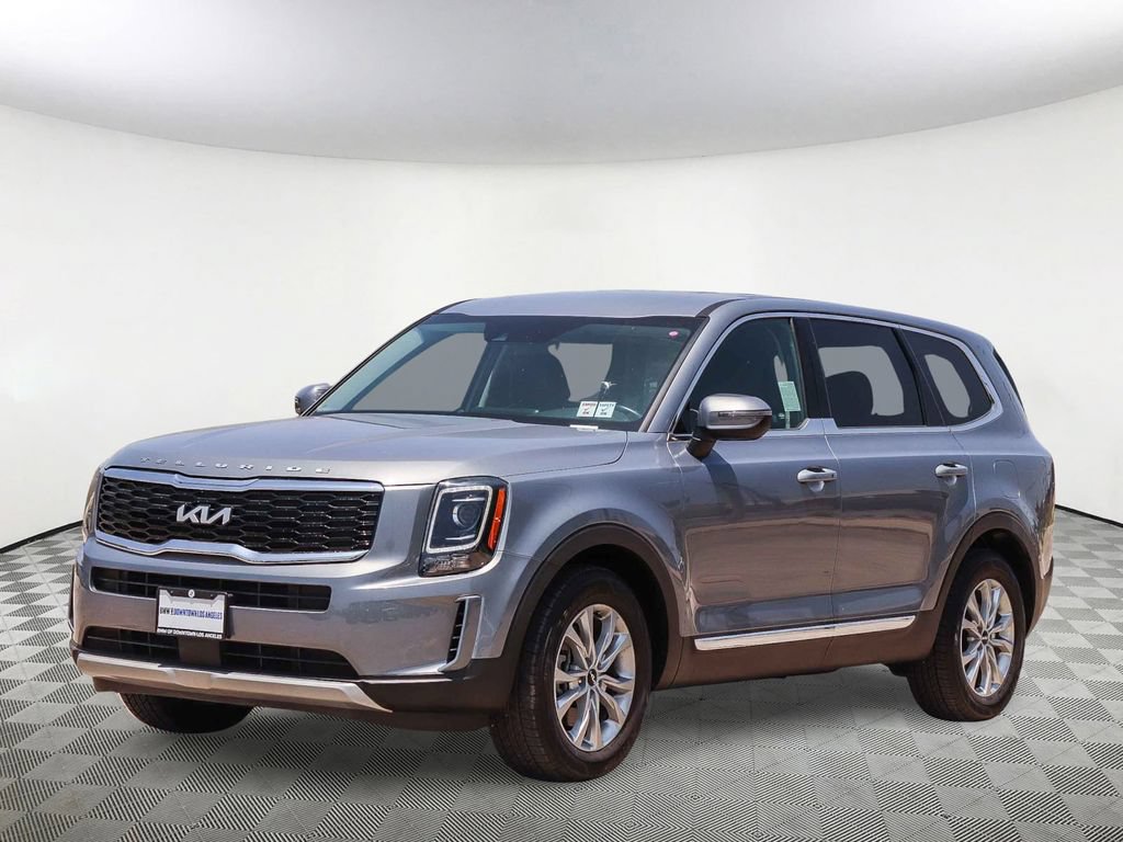 Used 2022 Kia Telluride LX AWD/4WD image 3