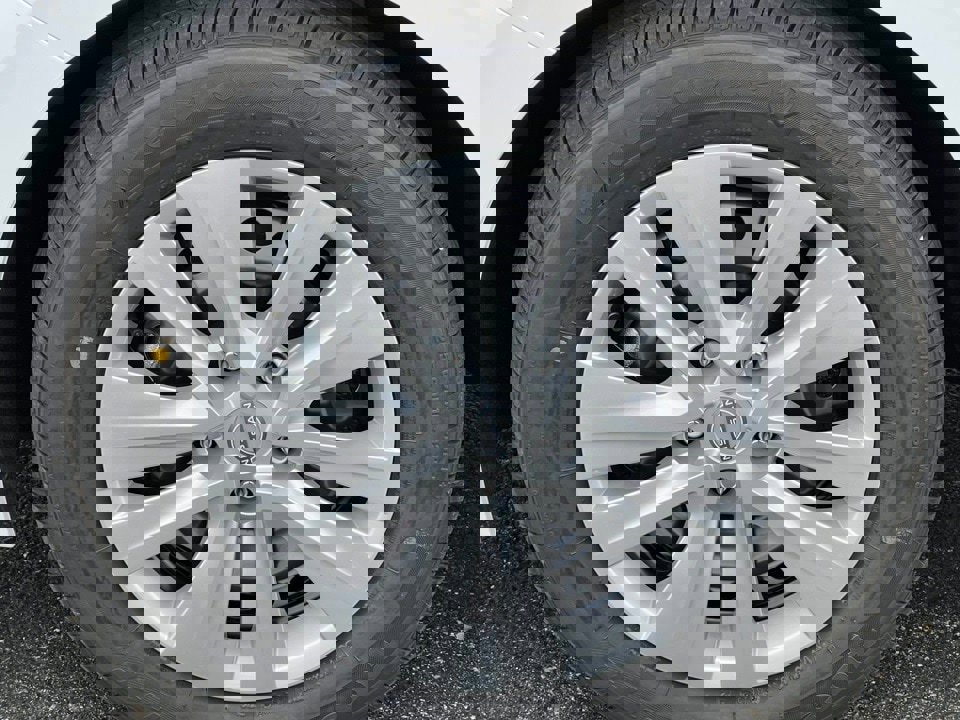 New 2025 Nissan Sentra S image 5