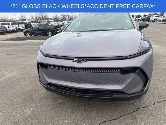 Used 2026 Chevrolet Equinox EV LT w/ LPO, Blackout Package image 4