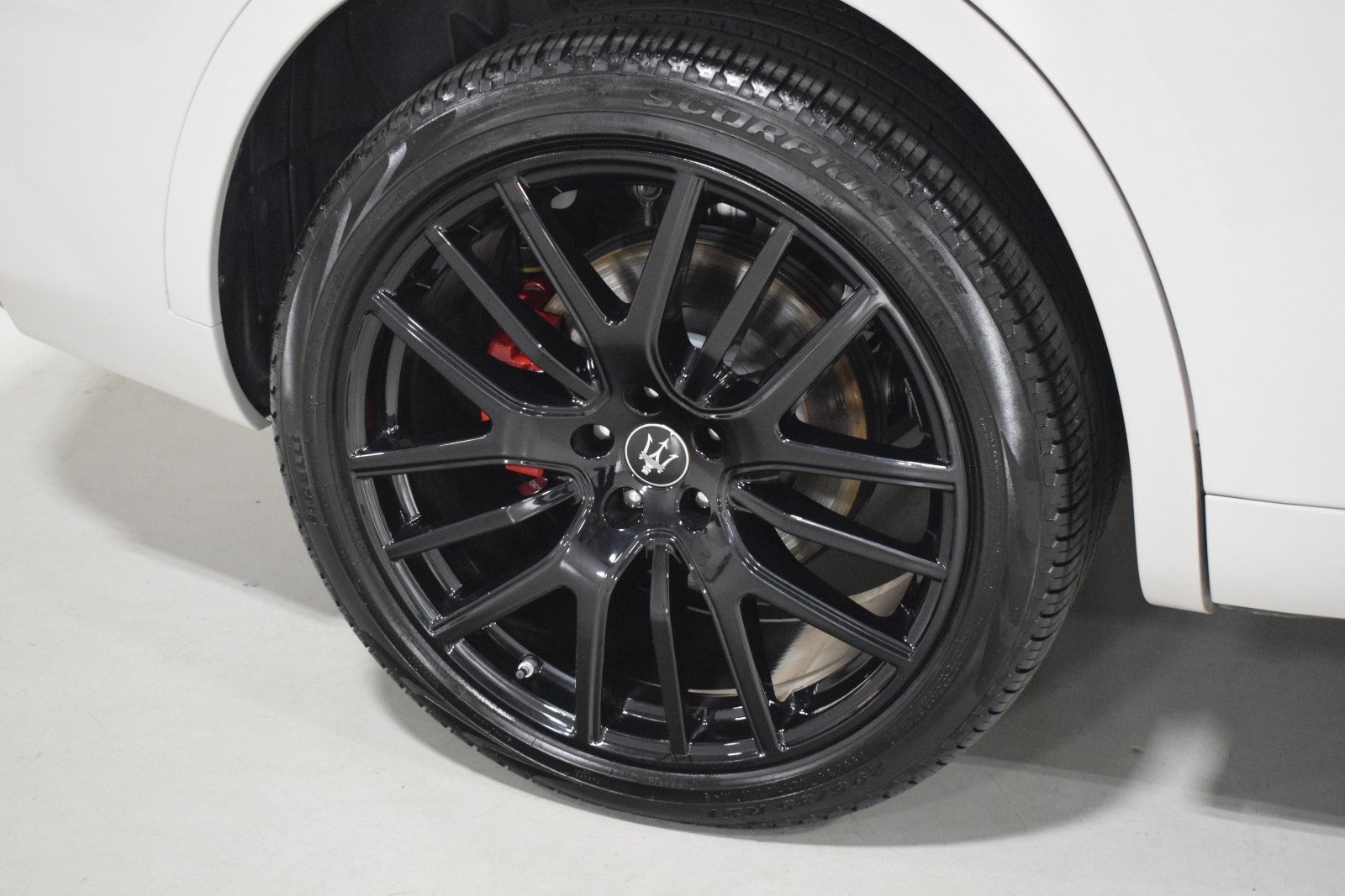 Certified 2022 Maserati Levante Modena image 16