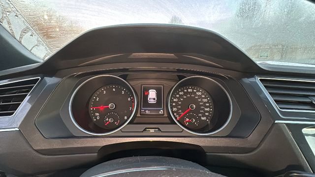 Used 2021 Volkswagen Tiguan SE R-Line image 15