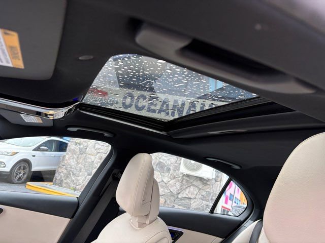 Used 2025 Mercedes-Benz C 300 Sedan image 12