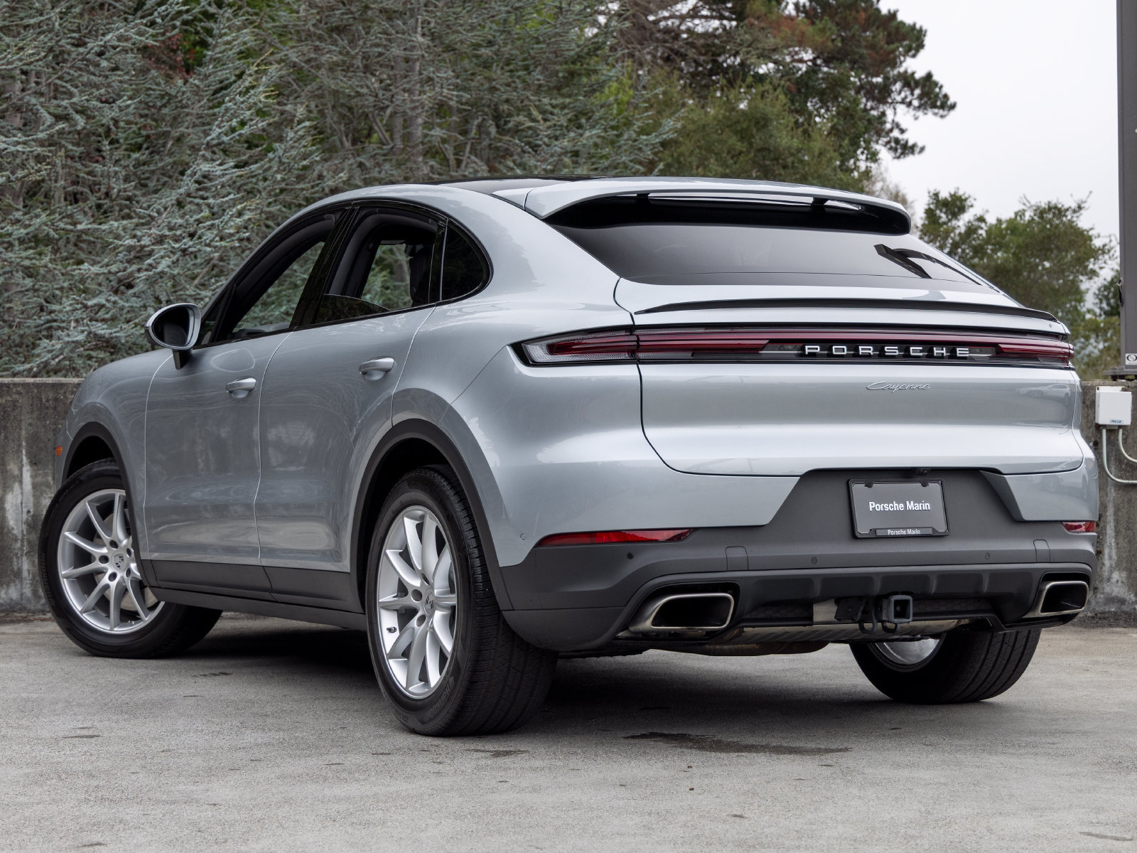 Certified 2026 Porsche Cayenne Coupe AWD/4WD image 3
