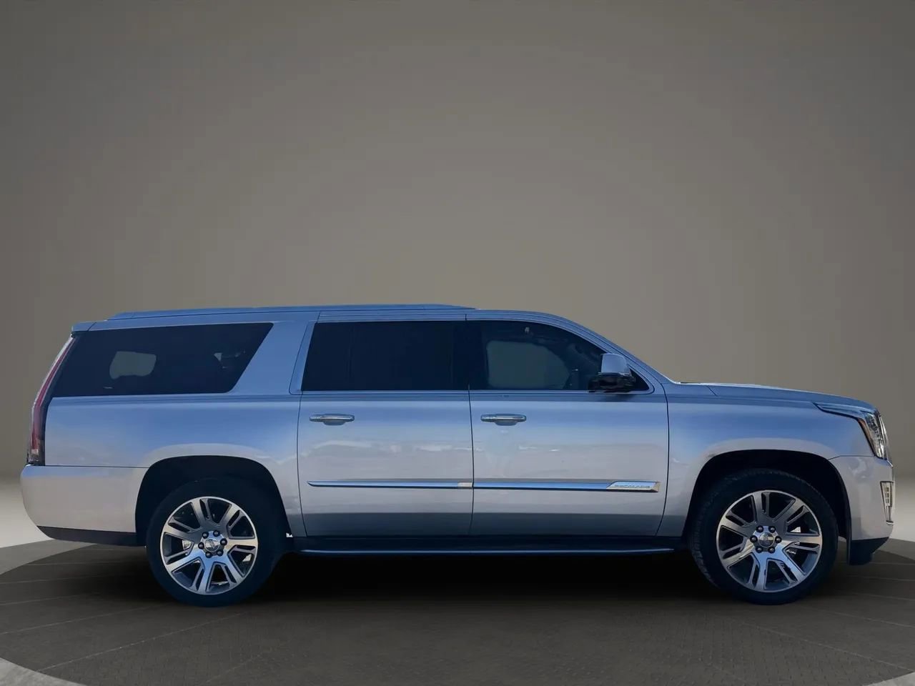 Used 2015 Cadillac Escalade ESV Premium image 6