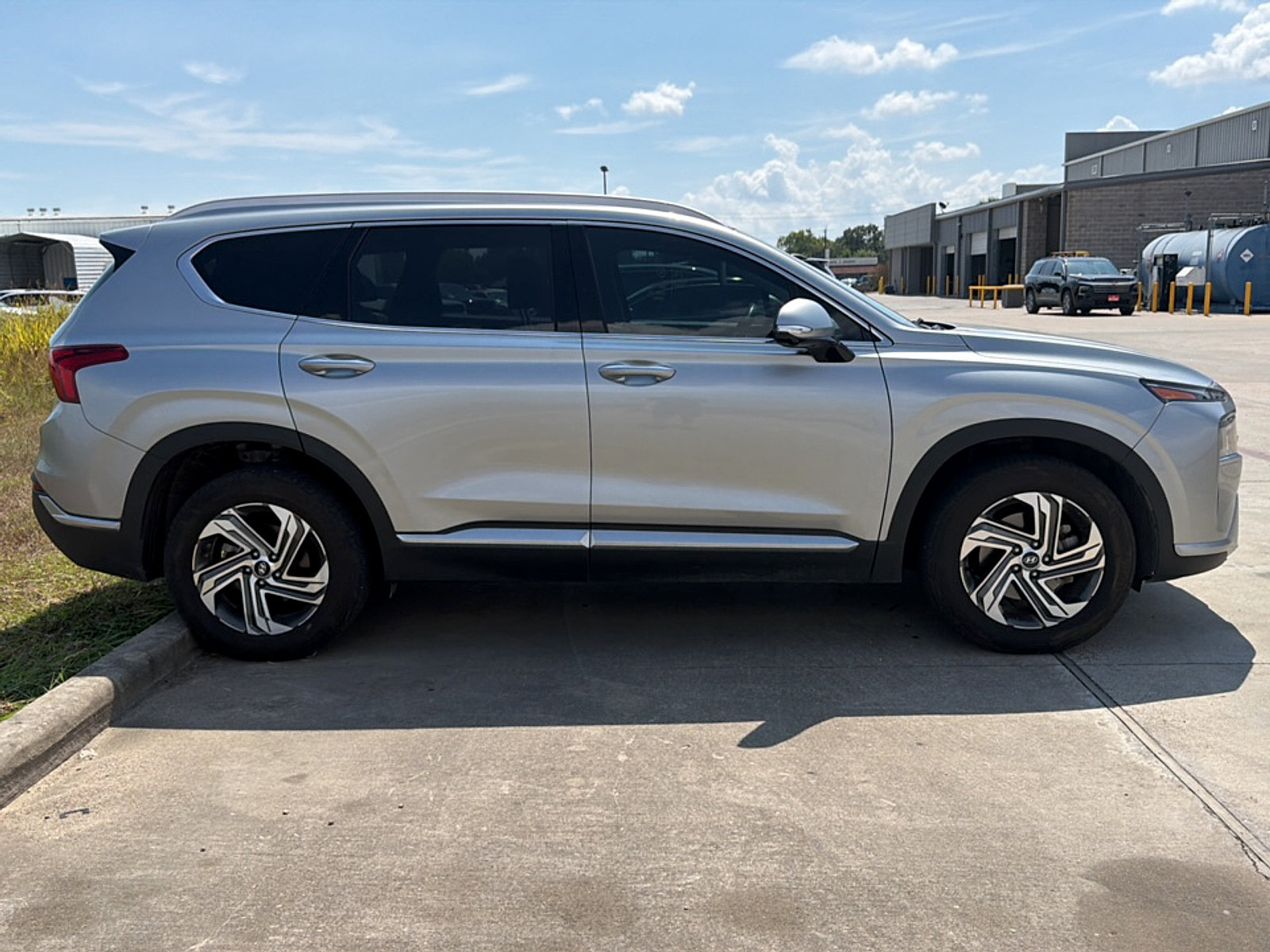 Used 2023 Hyundai Santa Fe SEL w/ Premium Package FWD image 8