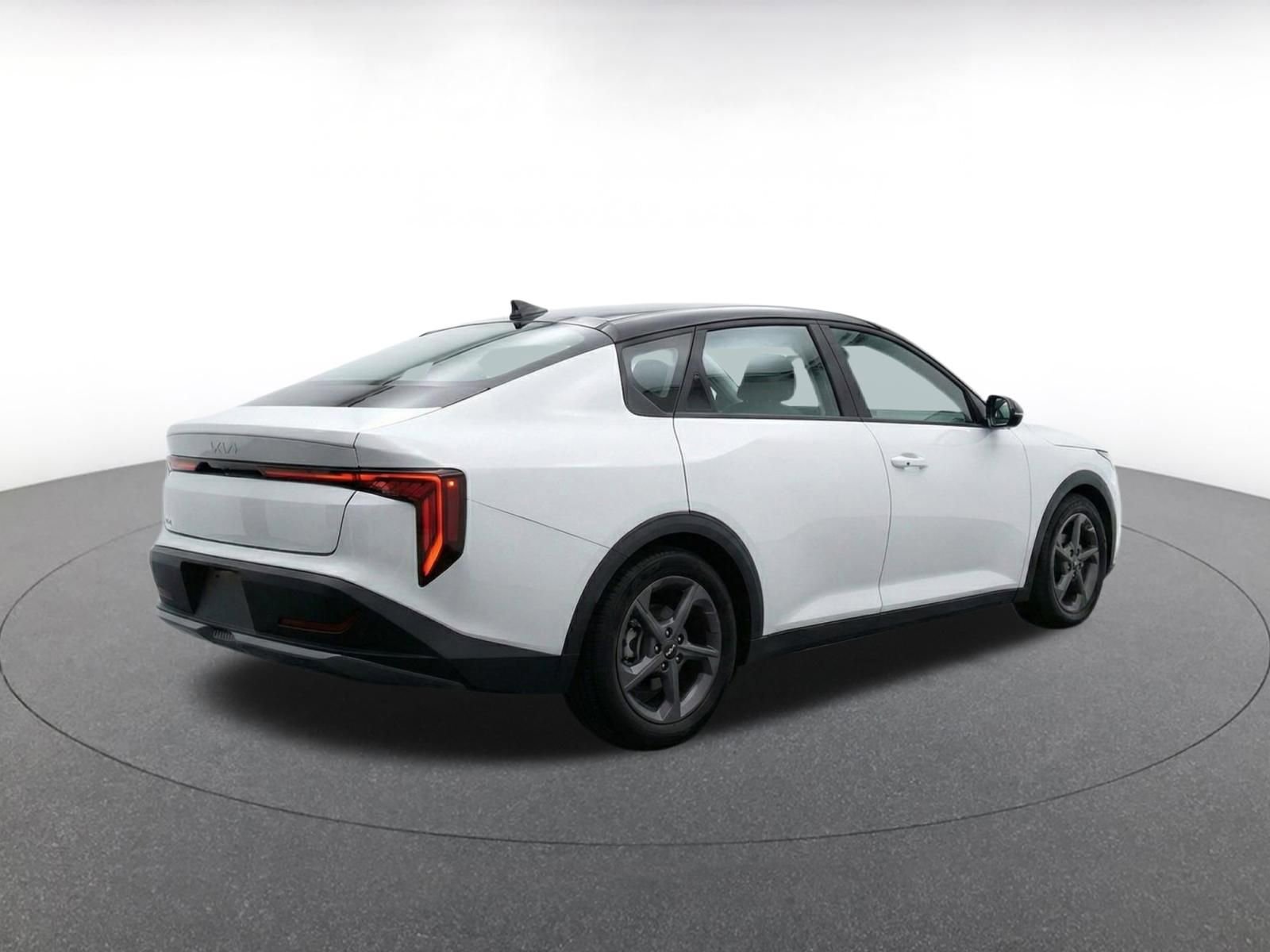 Used 2025 Kia K4 FWD image 7