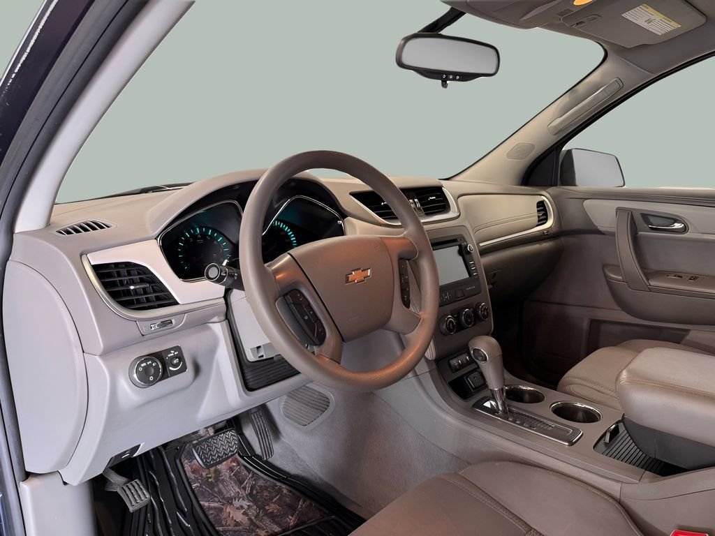 Used 2015 Chevrolet Traverse LS FWD image 16