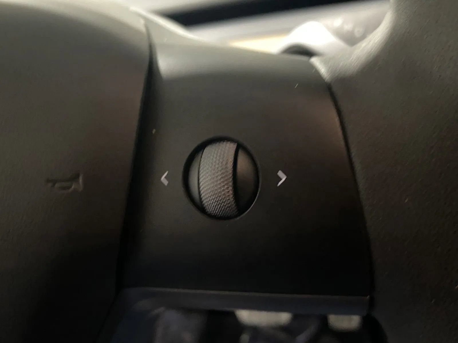 Used 2023 Tesla Model Y Performance image 17