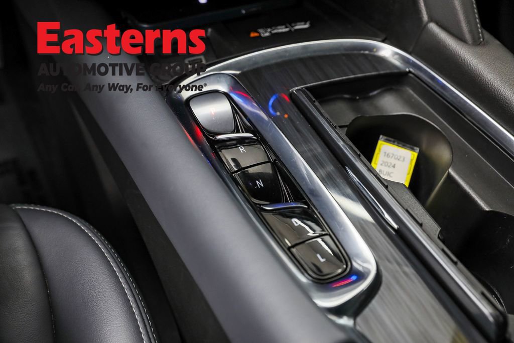 Used 2024 Buick Enclave Premium image 13