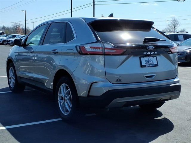 Used 2023 Ford Edge SEL w/ Convenience Package image 5