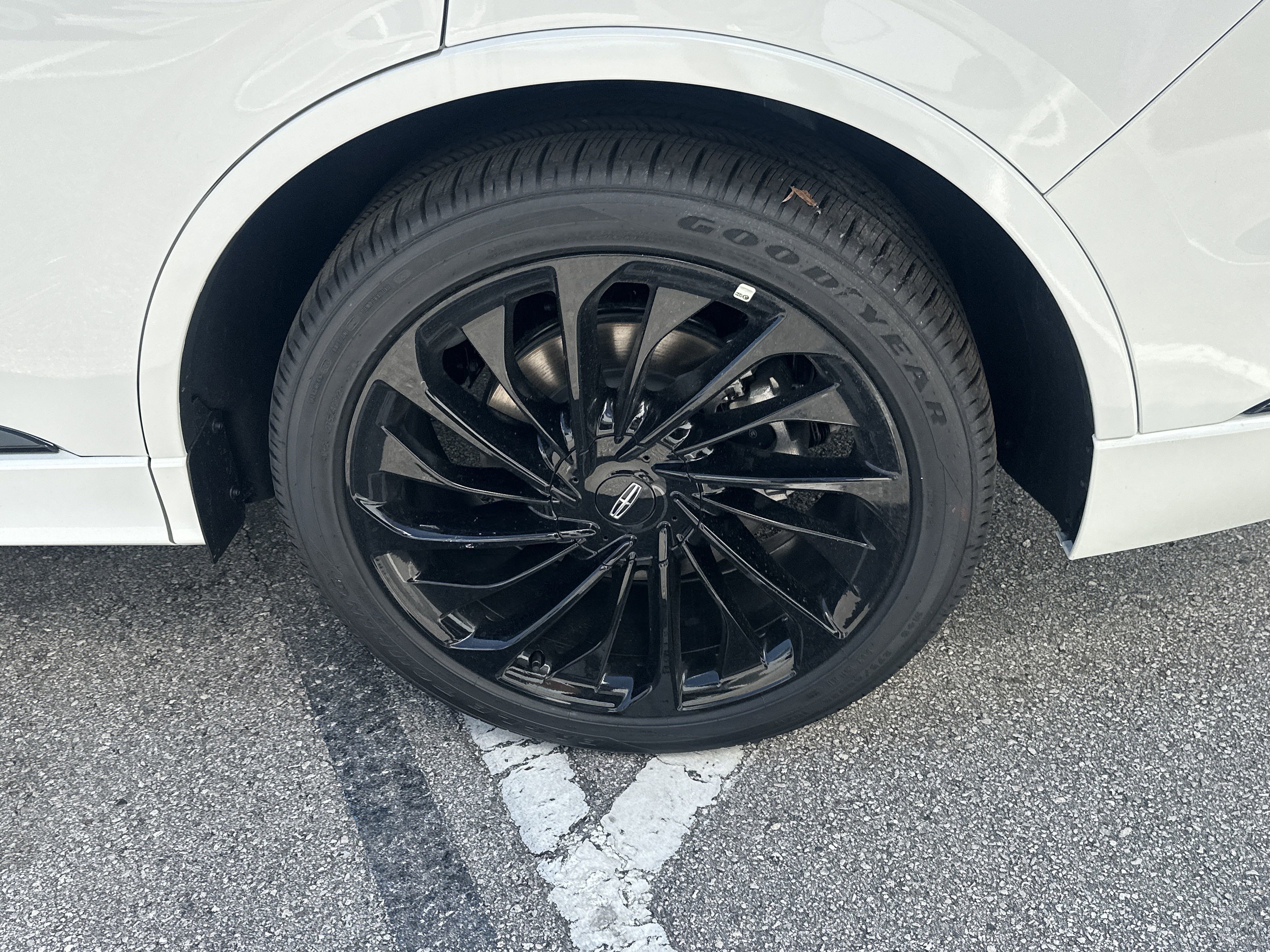 New 2025 Lincoln Aviator Reserve w/ Luxury Package image 10