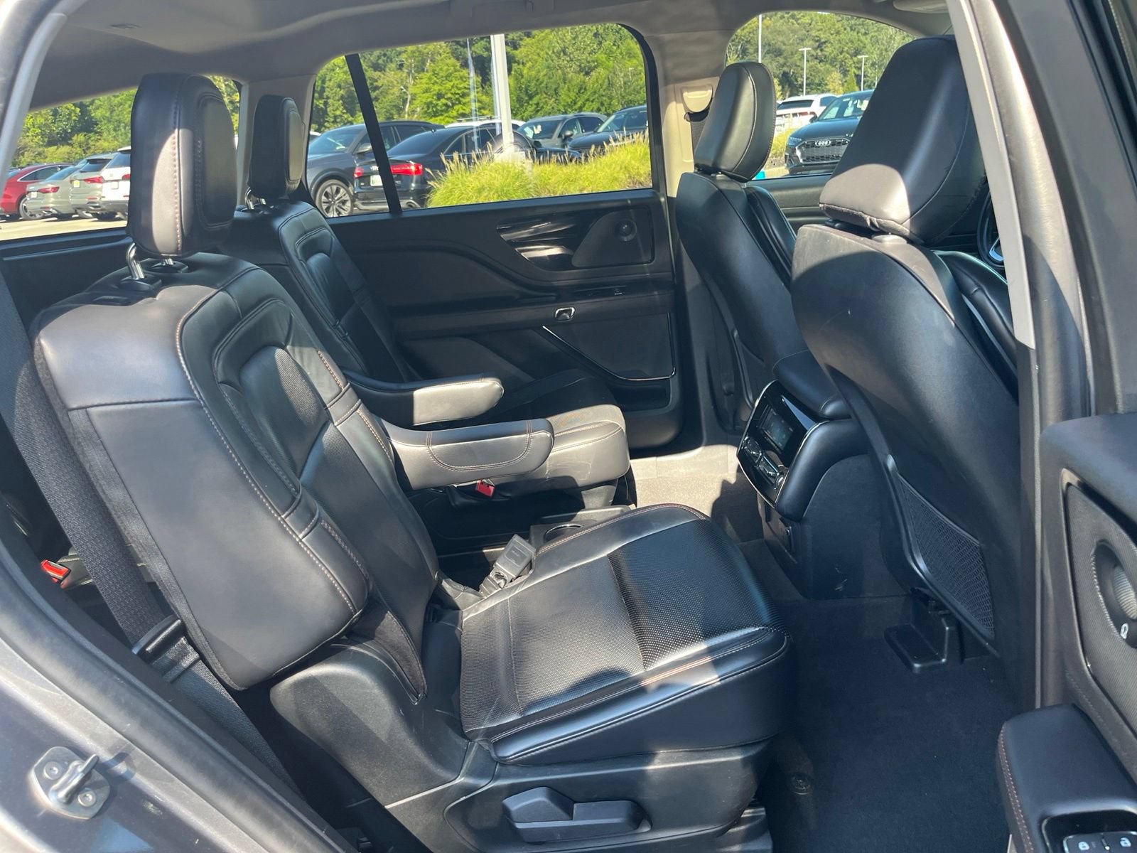 Used 2021 Lincoln Aviator Reserve RWD image 36