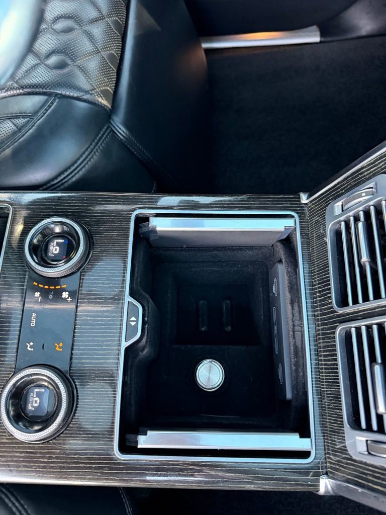 Used 2021 Land Rover Range Rover SV Autobiography Dynamic image 40