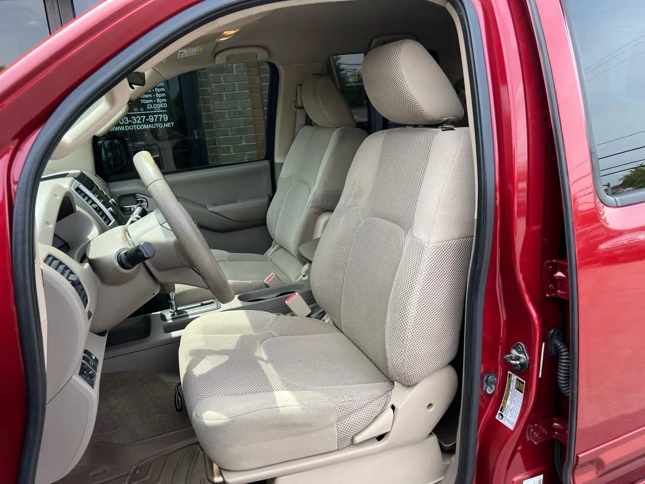 Used 2013 Nissan Frontier SV AWD/4WD image 28