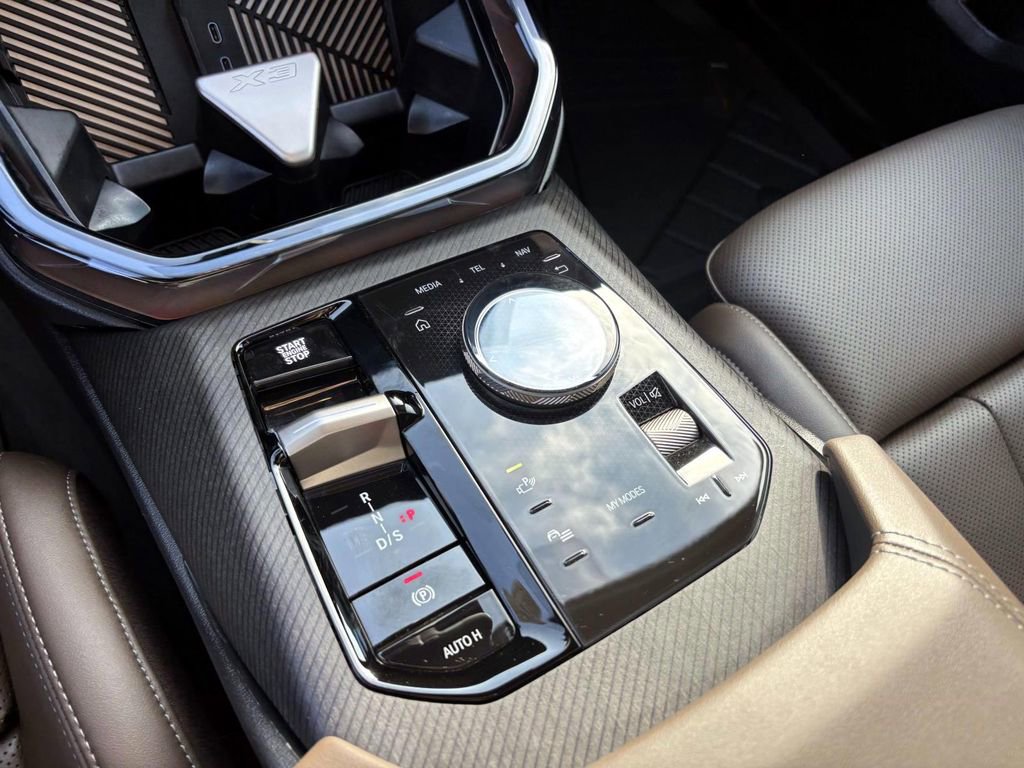 Certified 2025 BMW X3 xDrive30i w/ Convenience Package image 23