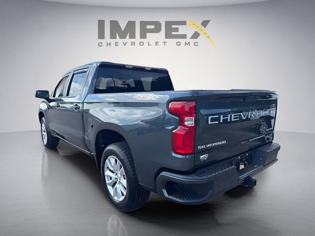 Used 2020 Chevrolet Silverado 1500 Custom w/ Custom Value Package AWD/4WD image 3