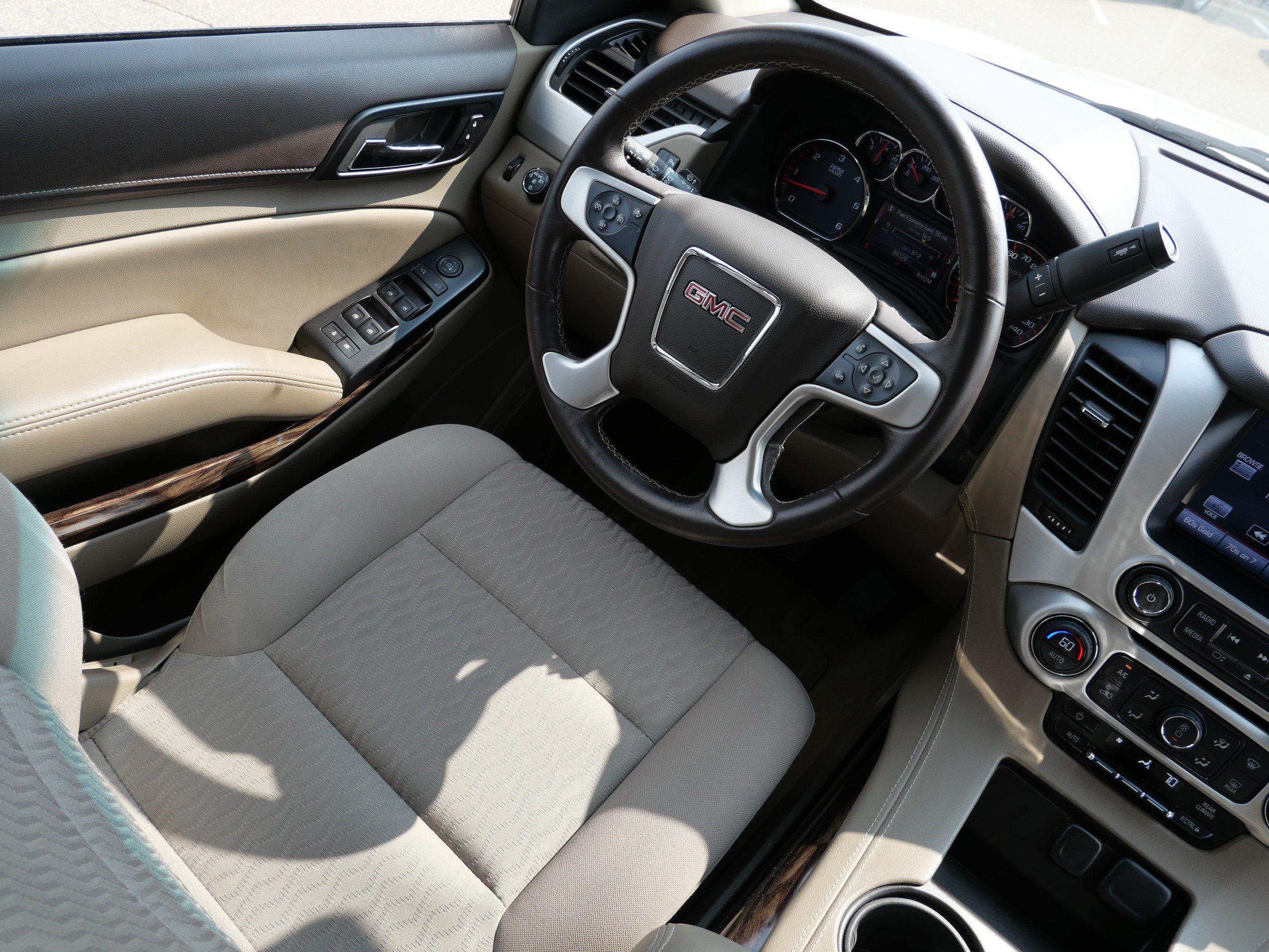 Used 2015 GMC Yukon SLE w/ Convenience Package AWD/4WD image 9