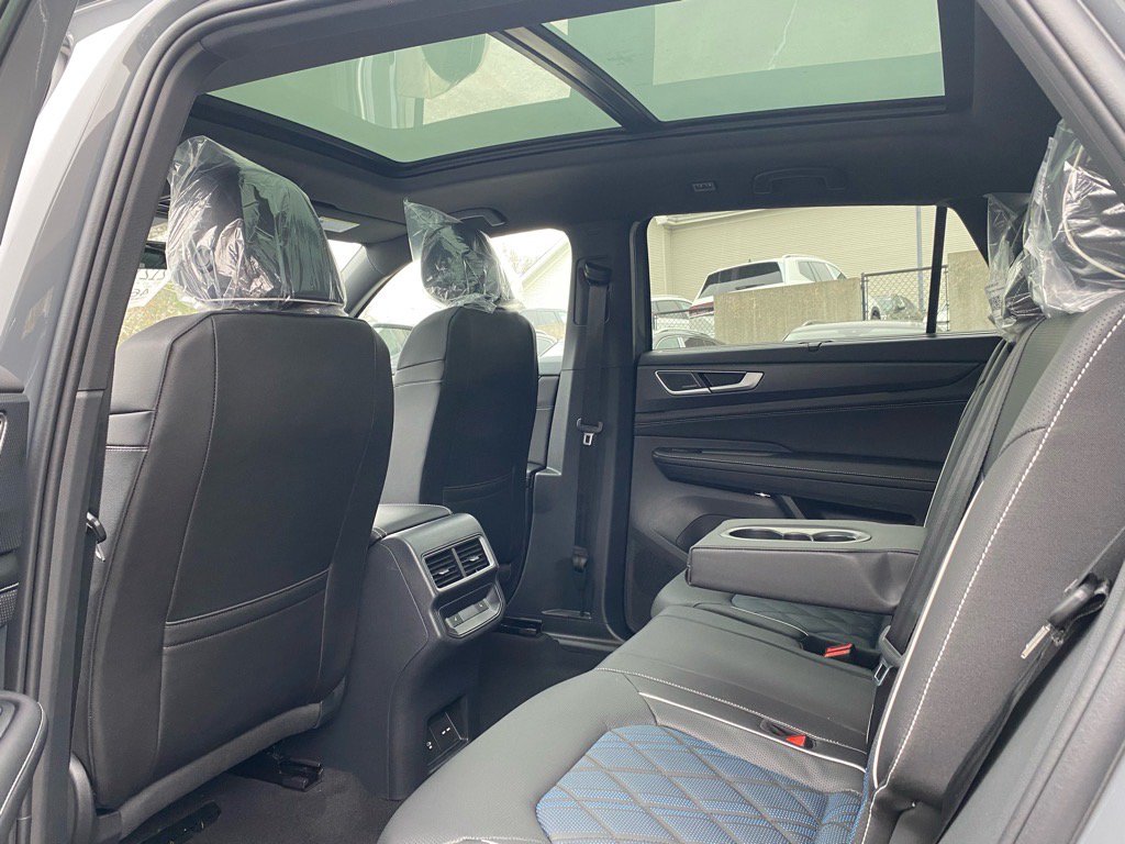 New 2026 Volkswagen Atlas Cross Sport SEL Premium R-Line AWD/4WD image 13