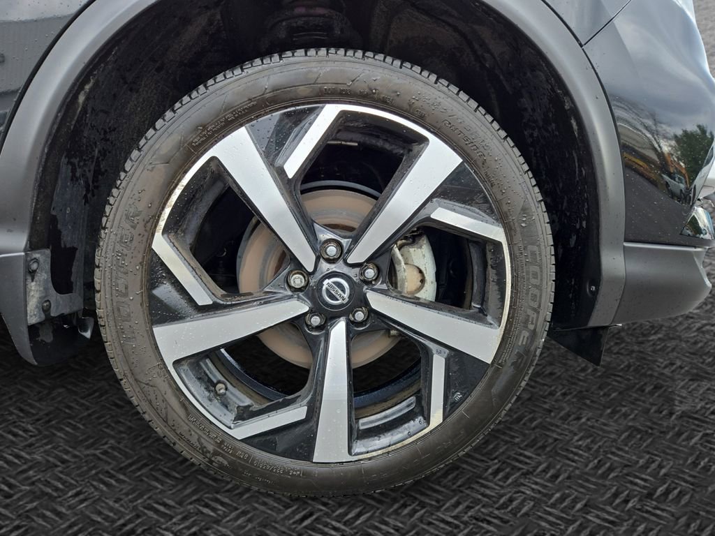 Used 2022 Nissan Rogue Sport SL AWD/4WD image 11