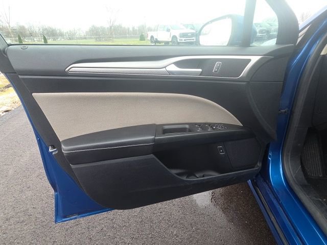 Used 2018 Ford Fusion S FWD image 21