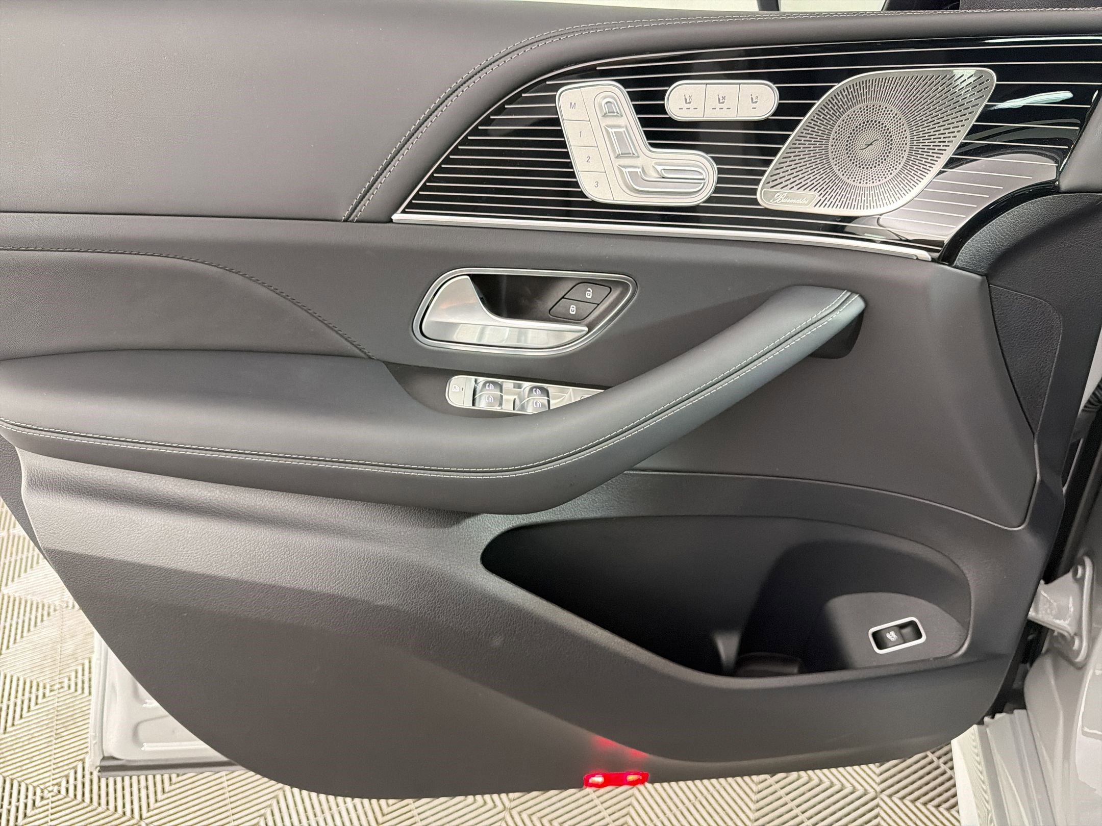 Certified 2025 Mercedes-Benz GLE 53 AMG 4MATIC image 13