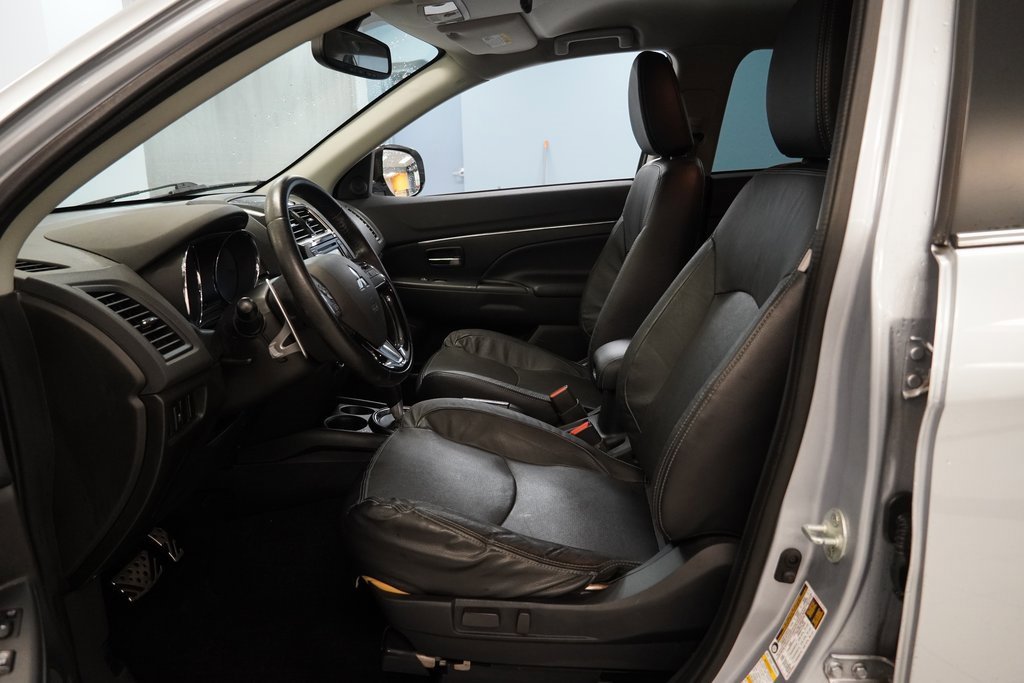 Used 2016 Mitsubishi Outlander Sport SEL image 5