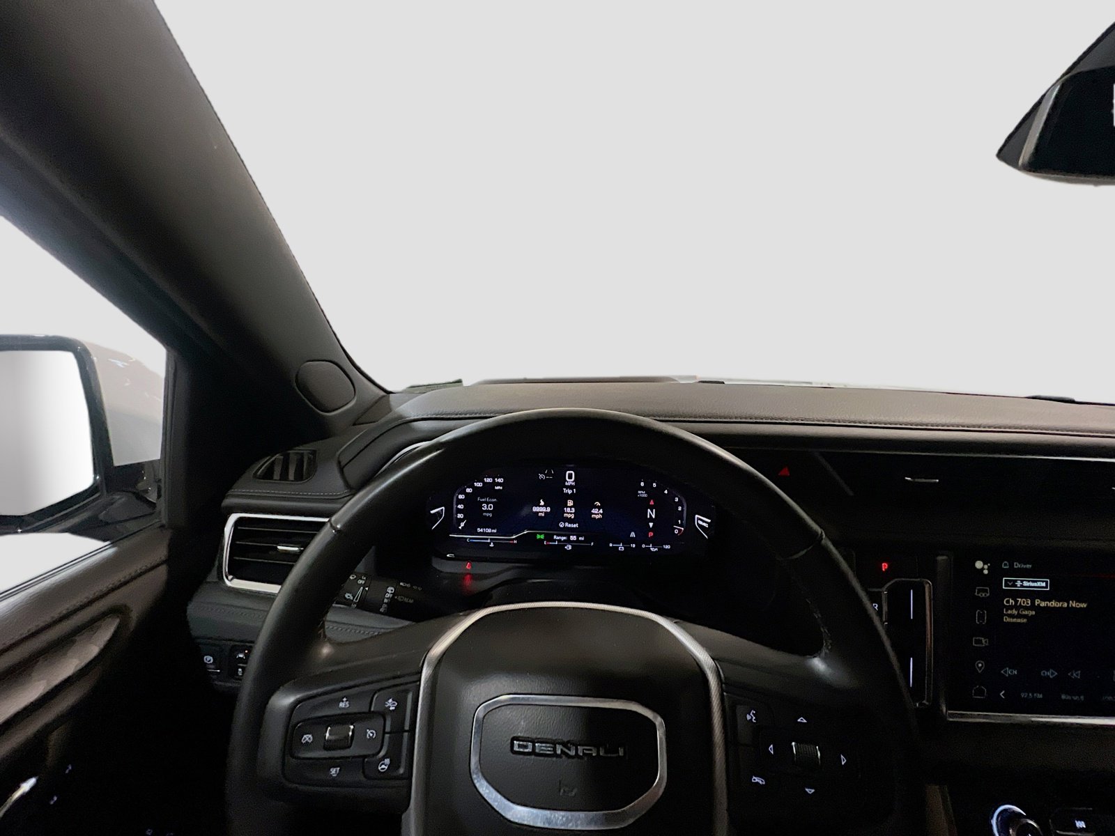 Used 2024 GMC Yukon Denali RWD image 7