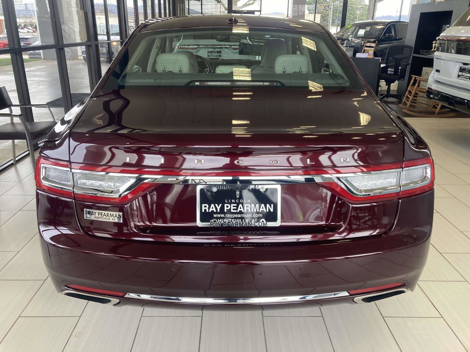 Used 2017 Lincoln Continental Reserve w/ Technology Package image 5