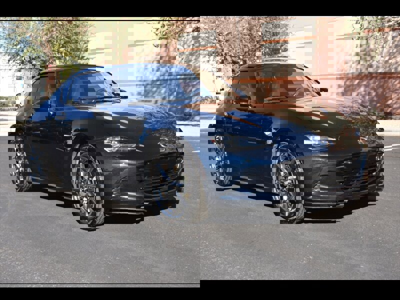 Used 2021 MAZDA MX-5 Miata RF Grand Touring image 3