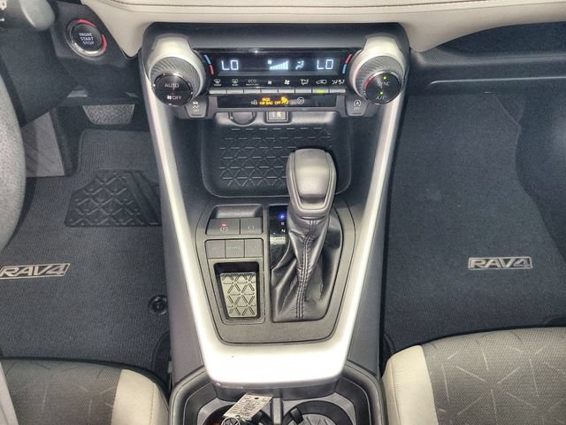 Used 2024 Toyota RAV4 XLE FWD image 20