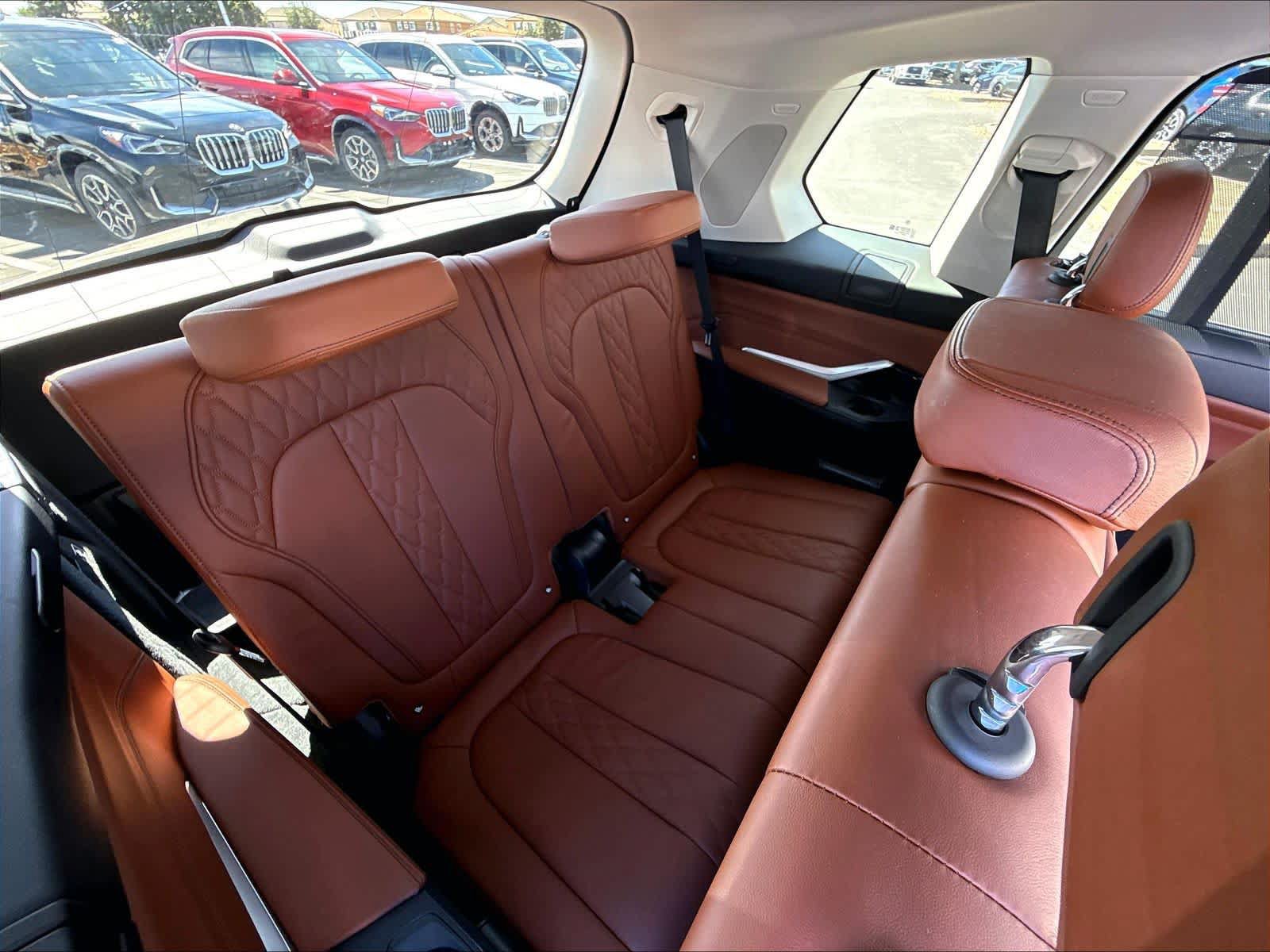 Used 2023 BMW X7 xDrive40i AWD/4WD image 29