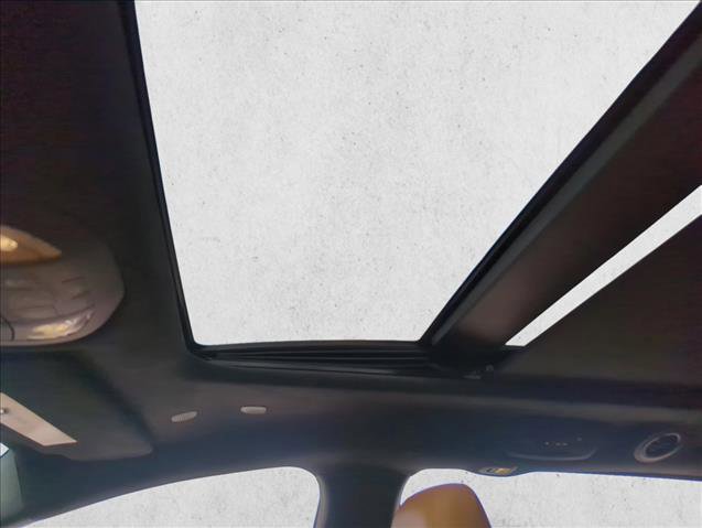 Used 2021 Chrysler Pacifica Pinnacle image 16