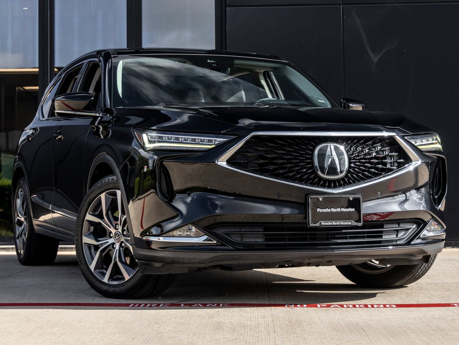 Used 2022 Acura MDX w/ Technology Package AWD/4WD image 2