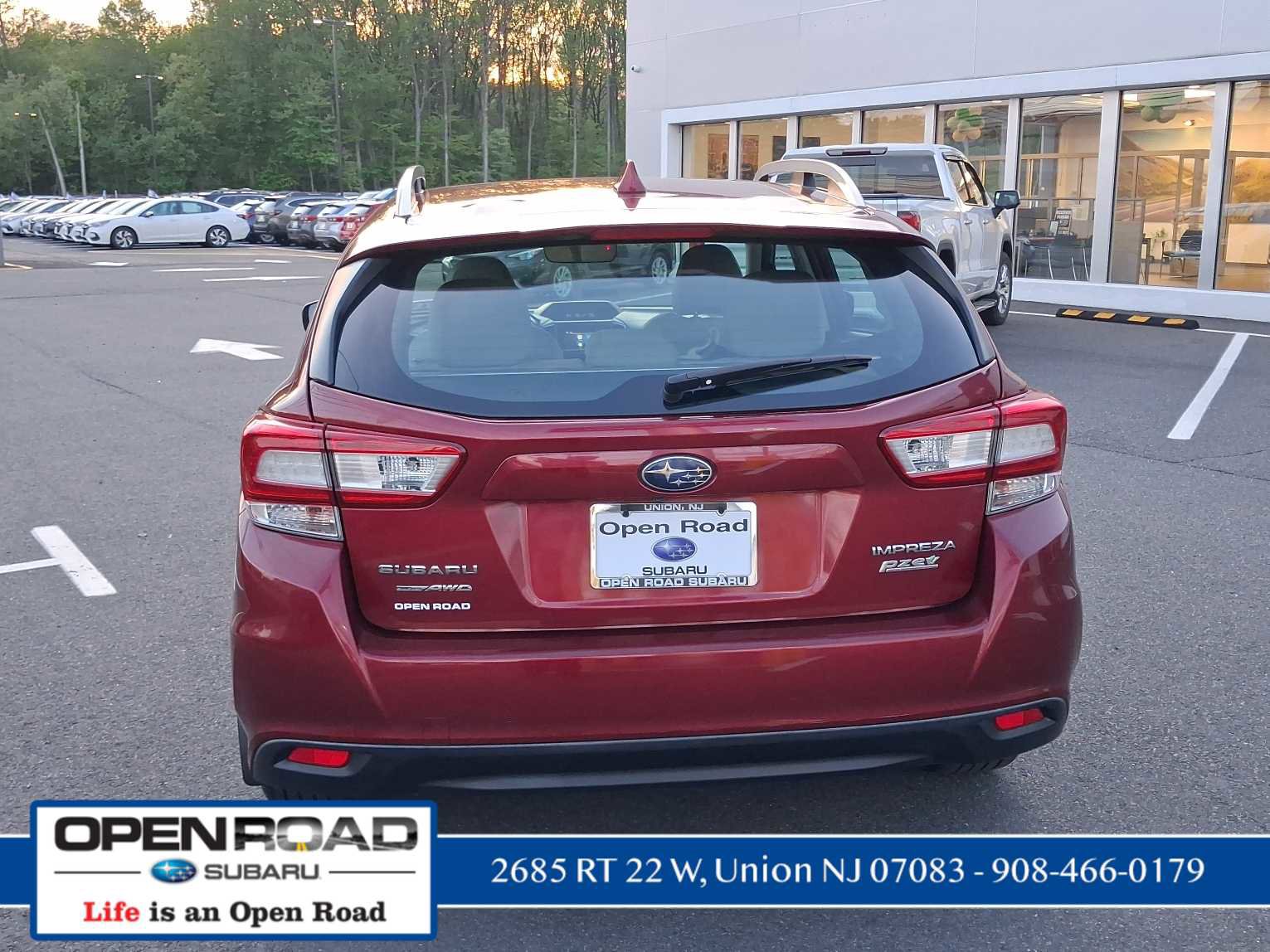 Used 2017 Subaru Impreza 2.0i Premium AWD/4WD image 9